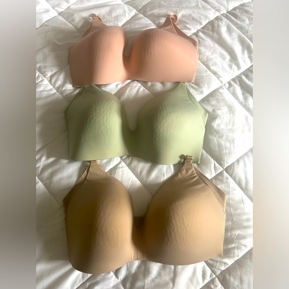 Seamless Women's Bra Set - Peach, Sage, and Tan